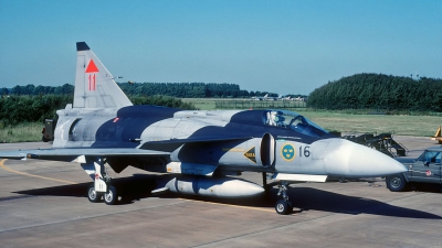 Photo ID 34515 by Eric Tammer. Sweden Air Force Saab JA37 Viggen, 37411