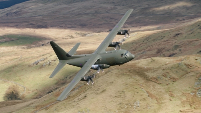Photo ID 35334 by Barry Swann. UK Air Force Lockheed Martin Hercules C5 C 130J L 382, ZH881