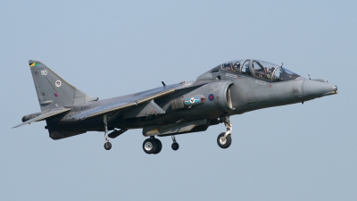 Photo ID 35400 by Gary Stedman. UK Air Force British Aerospace Harrier T 10, ZH662