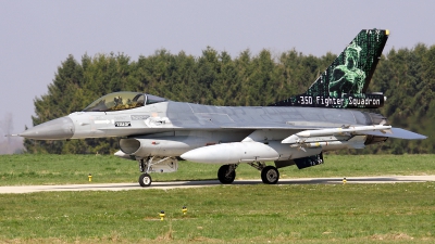 Photo ID 35920 by Walter Van Bel. Belgium Air Force General Dynamics F 16AM Fighting Falcon, FA 72