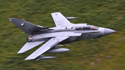 Photo ID 38122 by David Marshall. UK Air Force Panavia Tornado GR4, ZD851