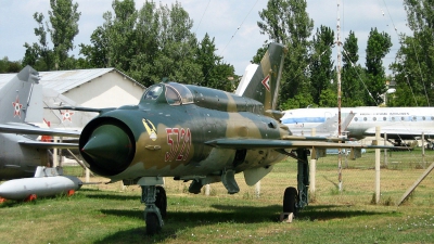 Photo ID 38424 by Péter Szentirmai. Hungary Air Force Mikoyan Gurevich MiG 21bis SAU, 5721
