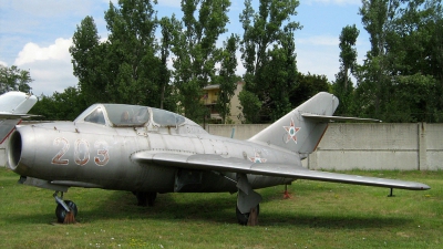 Photo ID 39075 by Péter Szentirmai. Hungary Air Force Mikoyan Gurevich MiG 15UTI, 203