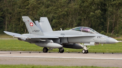 Photo ID 38975 by Rainer Mueller. Switzerland Air Force McDonnell Douglas F A 18D Hornet, J 5237