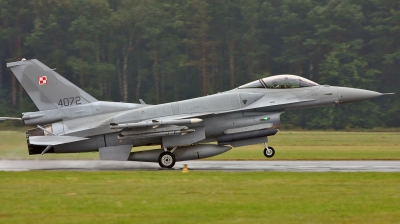 Photo ID 39329 by Jan Suchanek. Poland Air Force General Dynamics F 16C Fighting Falcon, 4072