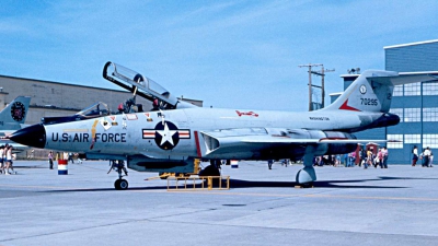 Photo ID 39673 by Robert W. Karlosky. USA Air Force McDonnell F 101B Voodoo, 57 0295