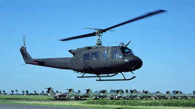 Photo ID 39900 by Lieuwe Hofstra. USA Army Bell UH 1H Iroquois 205, 68 16526