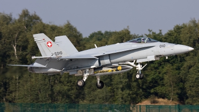 Photo ID 40138 by Rainer Mueller. Switzerland Air Force McDonnell Douglas F A 18C Hornet, J 5010