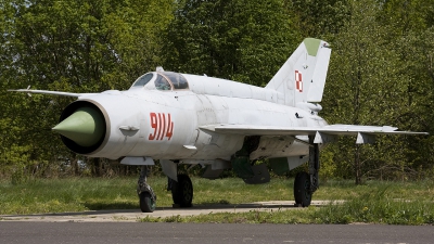 Photo ID 42463 by Chris Lofting. Poland Air Force Mikoyan Gurevich MiG 21MF, 9114