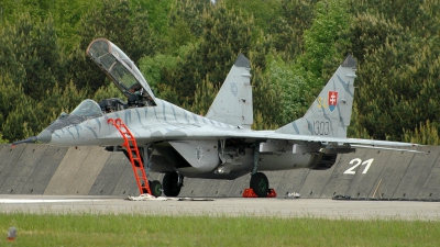 Photo ID 44064 by Radim Spalek. Slovakia Air Force Mikoyan Gurevich MiG 29UBS 9 51, 1303