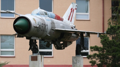 Photo ID 44071 by Milos Ruza. Czech Republic Air Force Mikoyan Gurevich MiG 21MF, 5212