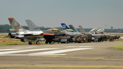 Photo ID 44972 by Radim Spalek. Netherlands Air Force General Dynamics F 16AM Fighting Falcon, J 055
