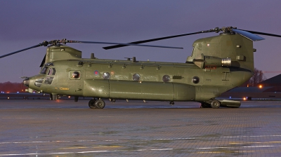 Photo ID 47360 by Jason Grant. UK Air Force Boeing Vertol Chinook HC3 CH 47SD, ZH900