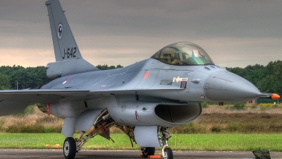 Photo ID 48357 by Johnny Cuppens. Netherlands Air Force General Dynamics F 16AM Fighting Falcon, J 642