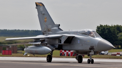 Photo ID 52296 by Tom Sunley. UK Air Force Panavia Tornado F3, ZE201