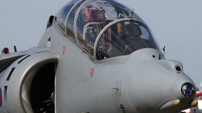 Photo ID 53518 by Mark Broekhans. UK Air Force British Aerospace Harrier T 12, ZH657