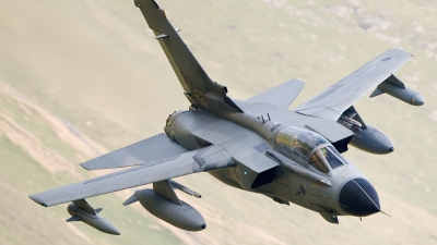 Photo ID 53825 by Neil Bates. UK Air Force Panavia Tornado GR4, ZA556