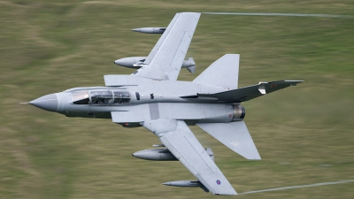 Photo ID 54122 by Paul Massey. UK Air Force Panavia Tornado GR4, ZA595