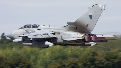 Photo ID 54308 by Ian Heald. UK Air Force Panavia Tornado GR4, ZA553
