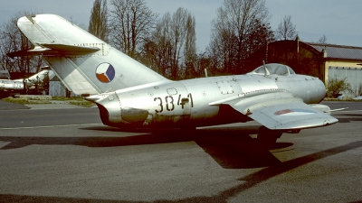 Photo ID 57155 by Carl Brent. Czechoslovakia Air Force Mikoyan Gurevich MiG 15bis, 3841