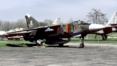 Photo ID 57712 by Carl Brent. Poland Air Force Mikoyan Gurevich MiG 23MF, 120