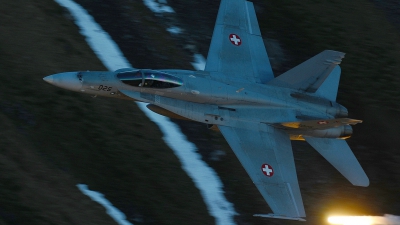 Photo ID 59030 by Martin Thoeni - Powerplanes. Switzerland Air Force McDonnell Douglas F A 18C Hornet, J 5025