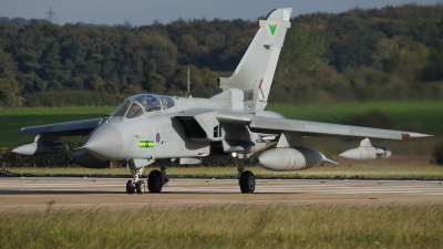 Photo ID 59783 by E de Wissel. UK Air Force Panavia Tornado GR4 T, ZA562