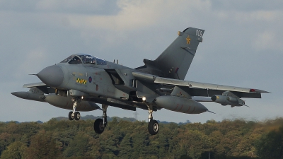 Photo ID 59785 by E de Wissel. UK Air Force Panavia Tornado GR4A, ZA395