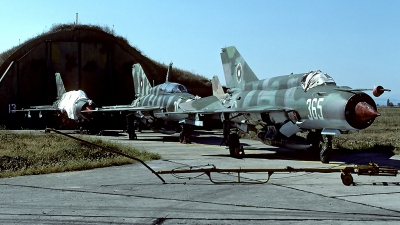 Photo ID 61593 by Carl Brent. Bulgaria Air Force Mikoyan Gurevich MiG 21bis SAU, 365
