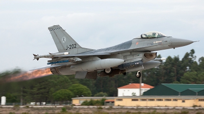 Photo ID 63206 by Ricardo Manuel Abrantes. Netherlands Air Force General Dynamics F 16AM Fighting Falcon, J 202