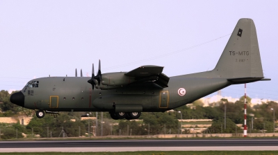 Photo ID 65895 by Simone Farrugia. Tunisia Air Force Lockheed C 130B Hercules L 282, Z21117