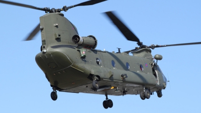 Photo ID 69574 by Mike Griffiths. UK Air Force Boeing Vertol Chinook HC2 CH 47D, ZH776