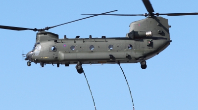 Photo ID 69573 by Mike Griffiths. UK Air Force Boeing Vertol Chinook HC2 CH 47D, ZH776