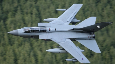 Photo ID 69830 by Barry Swann. UK Air Force Panavia Tornado GR4, ZD890