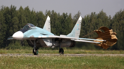 Photo ID 71279 by Carl Brent. Ukraine Air Force Mikoyan Gurevich MiG 29 9 13, 21 WHITE