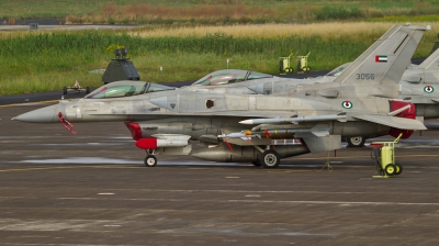 Photo ID 74976 by Steve Burke. United Arab Emirates Air Force Lockheed Martin F 16E Fighting Falcon, 3056