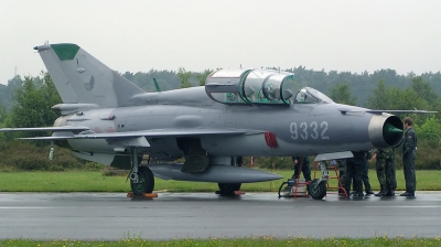 Photo ID 76369 by Arie van Groen. Czech Republic Air Force Mikoyan Gurevich MiG 21UM, 9332