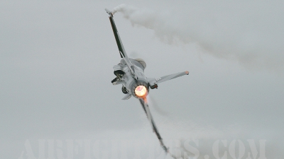 Photo ID 9570 by Craig Wise. Netherlands Air Force General Dynamics F 16AM Fighting Falcon, J 055