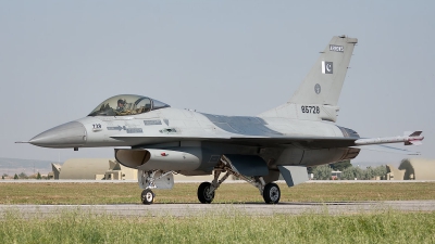 Photo ID 76844 by Bob Wood. Pakistan Air Force General Dynamics F 16A Fighting Falcon, 85728