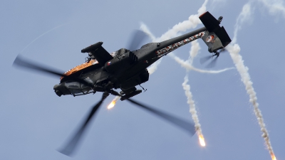Photo ID 77527 by Walter Van Bel. Netherlands Air Force Boeing AH 64DN Apache Longbow, Q 19