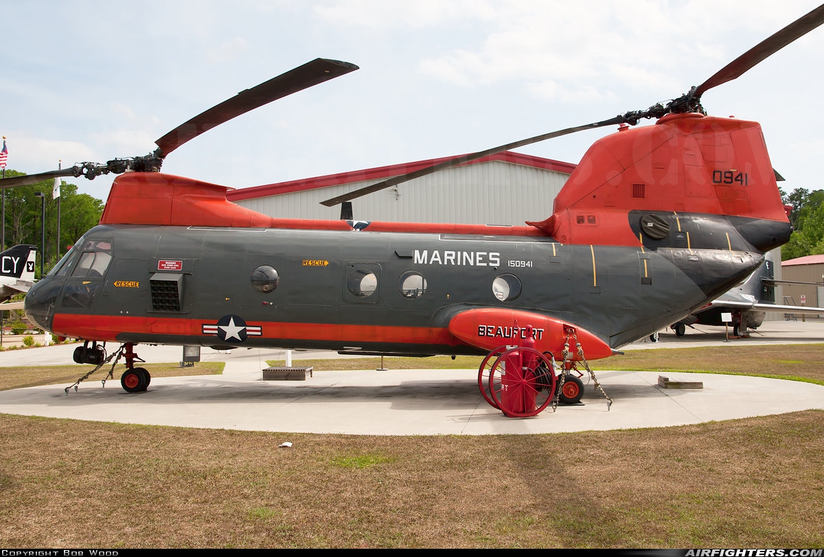 USA - Marines Boeing Vertol CH-46D Sea Knight (107-II) 150941 at Off-Airport - Havelock, USA