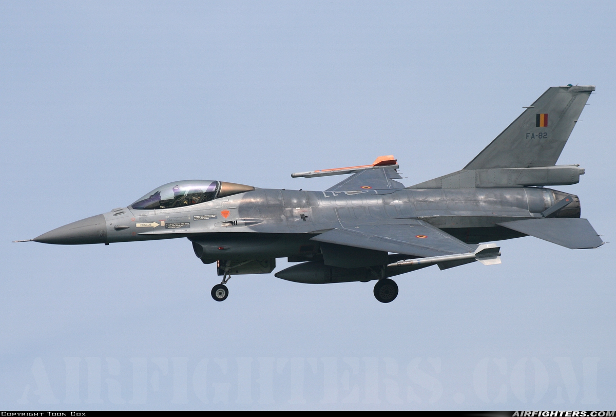 Belgium - Air Force General Dynamics F-16AM Fighting Falcon FA-82 at Kleine Brogel (EBBL), Belgium