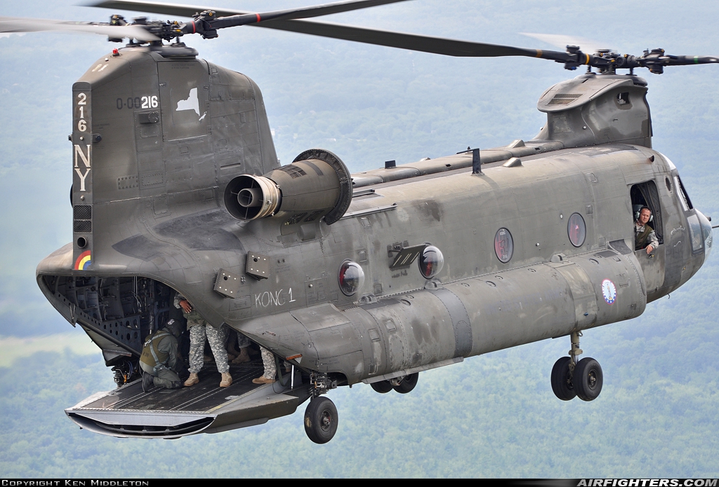 USA - Army Boeing Vertol CH-47D Chinook 90-00216 at In Flight, USA