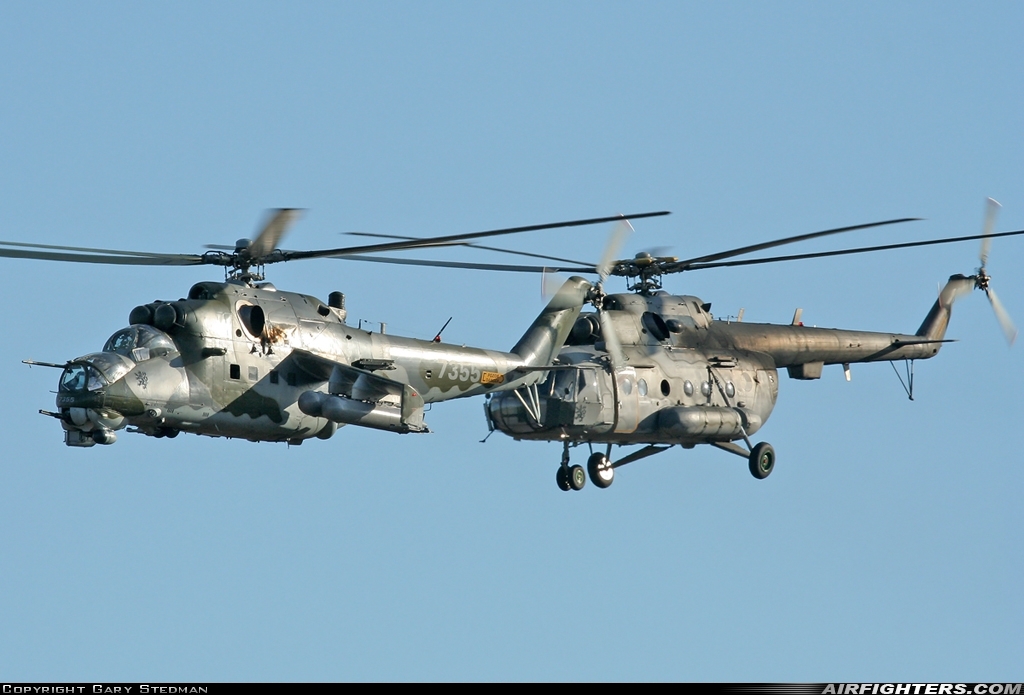 Czech Republic - Air Force Mil Mi-35 (Mi-24V) 7355 at Wattisham (EGUW), UK