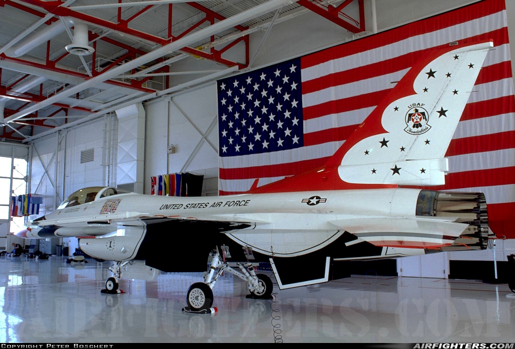 USA - Air Force General Dynamics F-16C Fighting Falcon 87-0323 at Las Vegas - Nellis AFB (LSV / KLSV), USA
