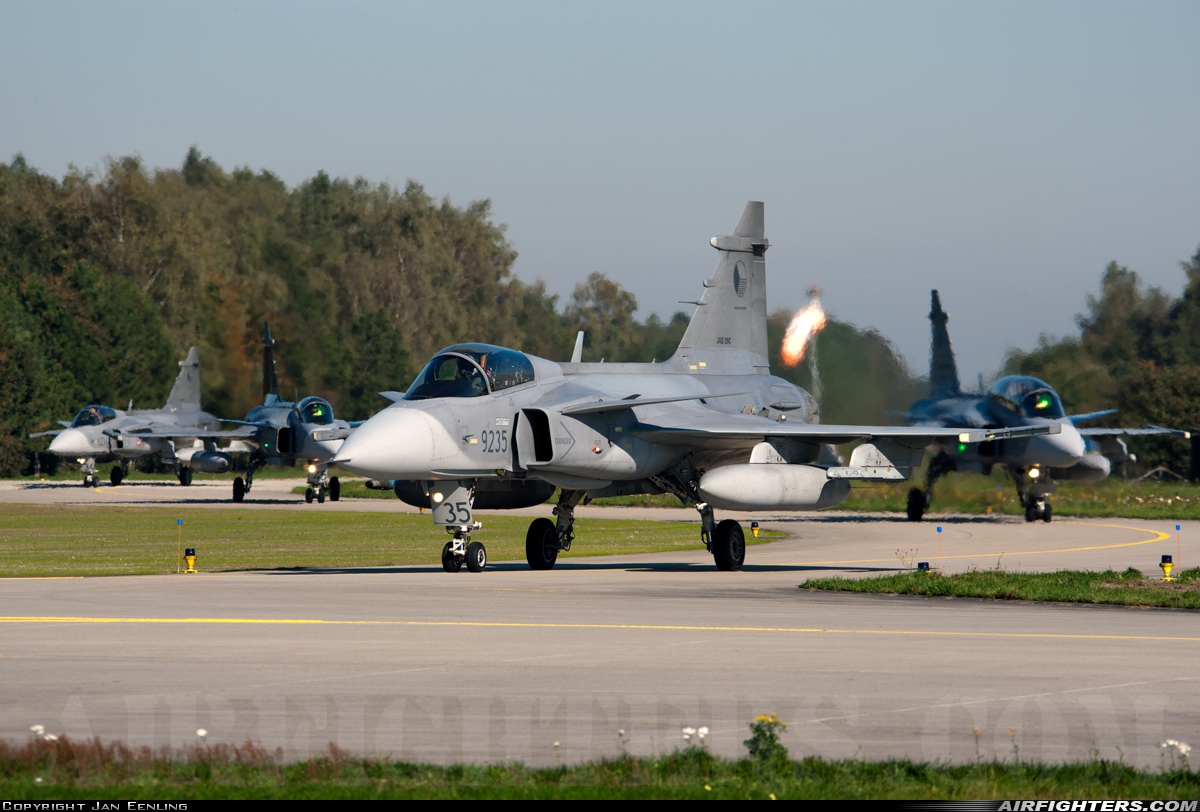 Czech Republic - Air Force Saab JAS-39C Gripen 9235 at Uden - Volkel (UDE / EHVK), Netherlands