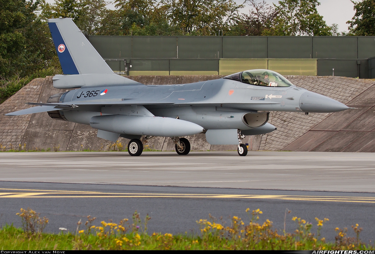 Netherlands - Air Force General Dynamics F-16AM Fighting Falcon J-365 at Uden - Volkel (UDE / EHVK), Netherlands
