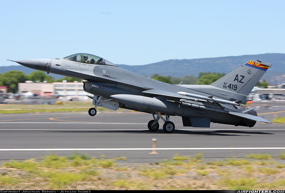 USA - Air Force General Dynamics F-16C Fighting Falcon 85-1419 at Klamath Falls - Kingsley Field (LMT / KLMT), USA