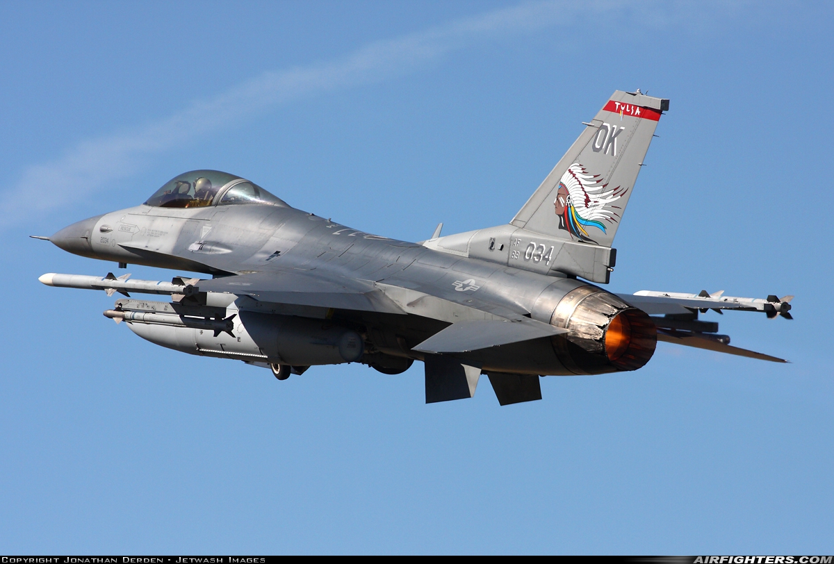 USA - Air Force General Dynamics F-16C Fighting Falcon 89-2034 at Klamath Falls - Kingsley Field (LMT / KLMT), USA
