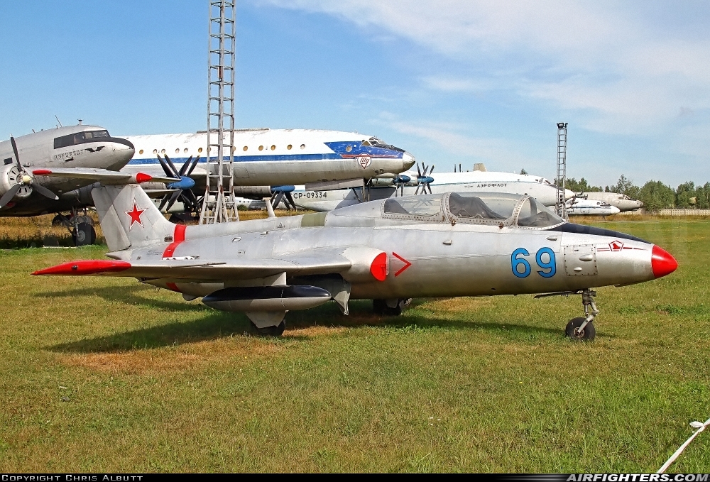 Russia - Air Force Aero L-29R Delfin 69 BLUE at Monino, Russia